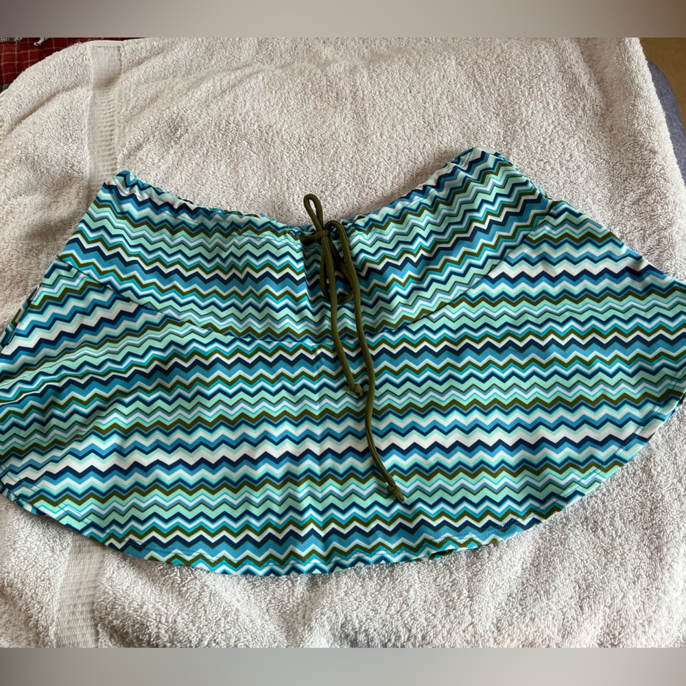 Swimsuit skirt coverup
